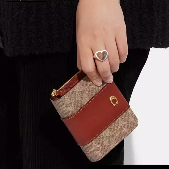 Coach Essential Billfold Wallet In Colorblock Signature Canvas - Picture 3 of 7